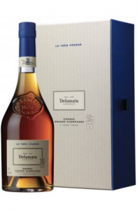 Коньяк Деламен Ле Тре Венере Гран Шампань 0.7 л в подарочной коробке