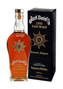 Виски Джек Дэниэлс Голд Медал 0,7л в подарочной коробке