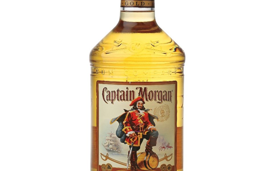 Как и с чем правильно пить ром Captain Morgan